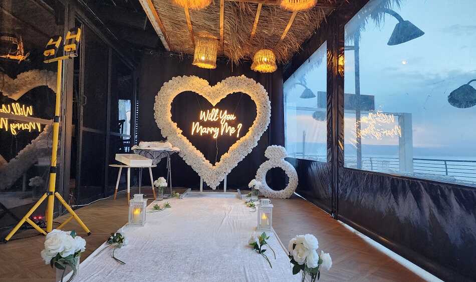 איך להפוך הצעת נישואין פשוטה למרגשת ובלתי נשכחת